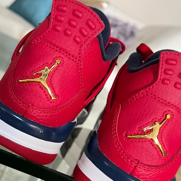 AIR JORDAN 4 Retro NEW - Picture 6 of 13
